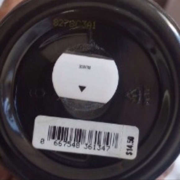 A Day Spa Deal. Worth 42.00. Detox Body Wash. 2 Face Masks and Detox Body Scrub - Picture 8 of 9